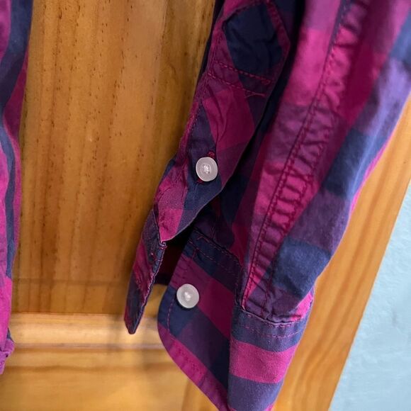 American Eagle purple and navy button down shirt - Picture 2 of 6